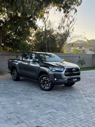 TOYOTA HILUX 2.8 D-4D TURBO DIESEL CD POWER PACK 4X4 MANUAL TOYOTA HILUX 2.8 D-4D TURBO DIESEL CD POWER PACK 4X4 MANUAL